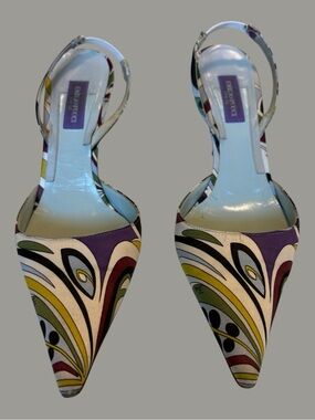 PUCCI VINTAGE Slingback heels. Satin Multicolor, Silver deco heel, Pointed-Toe.